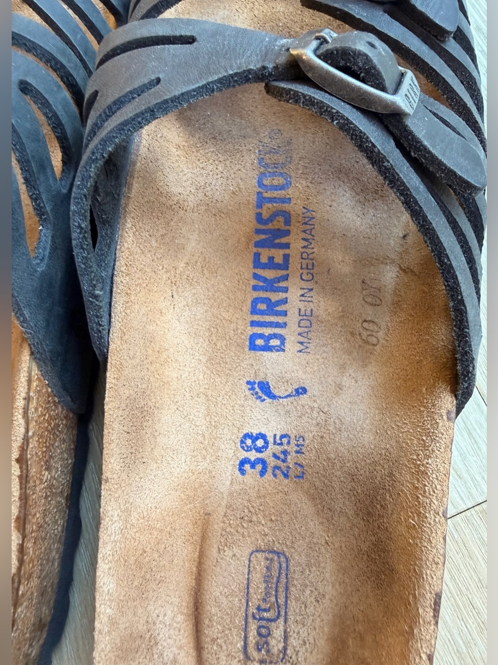 Birkenstock women’s Granada sandals black size 38 or 7.5 - Picture 4 of 6